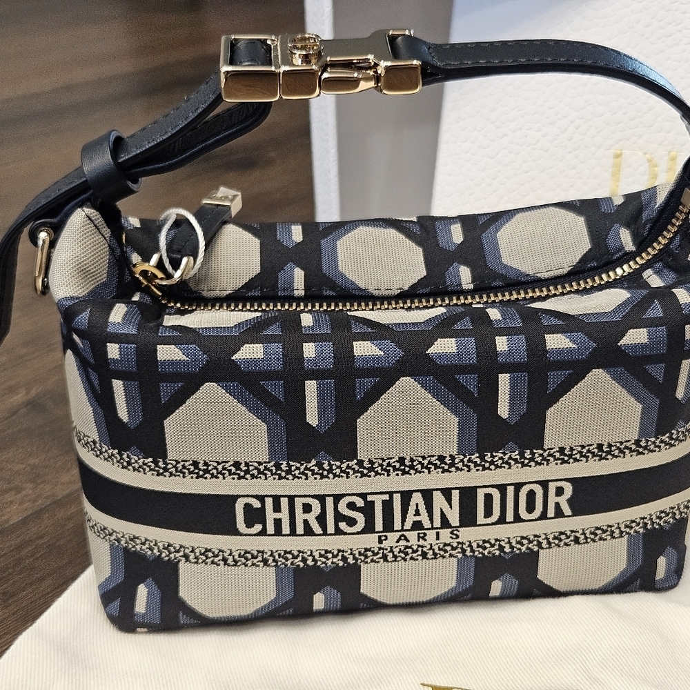 Authentic Christian Dior DiorTravel Nomad Pouch Small Blue Macrocannage Canvas - Picture 5 of 16